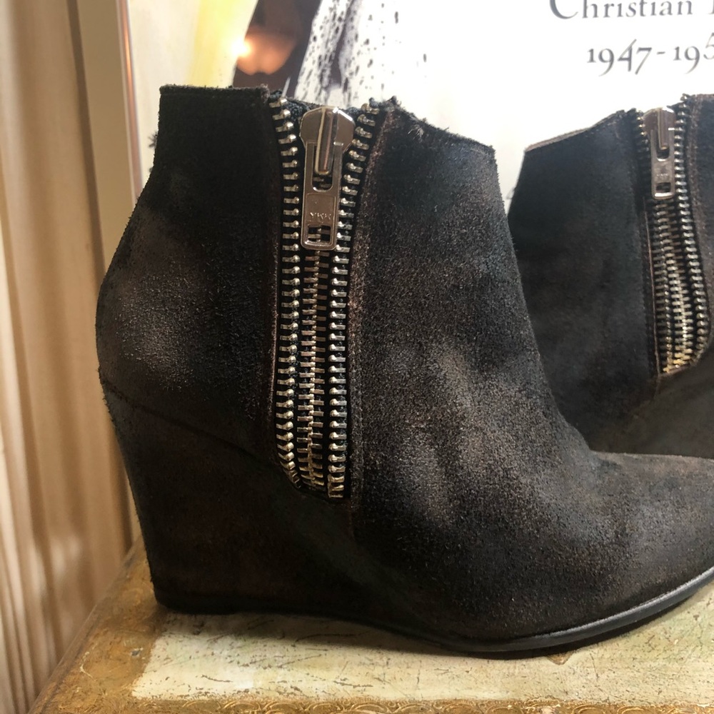 Sz7-FREE PEOPLE DISTRESSED BLACK/BROWN SUEDE BOOTS - Picture 9 of 16